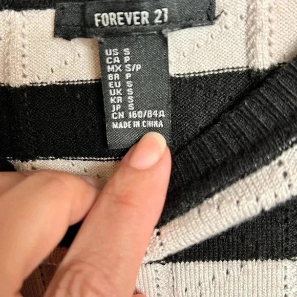 Striped pointelle summer sweater, S-M, crewneck, black white, cropped, Pretty - Picture 4 of 9